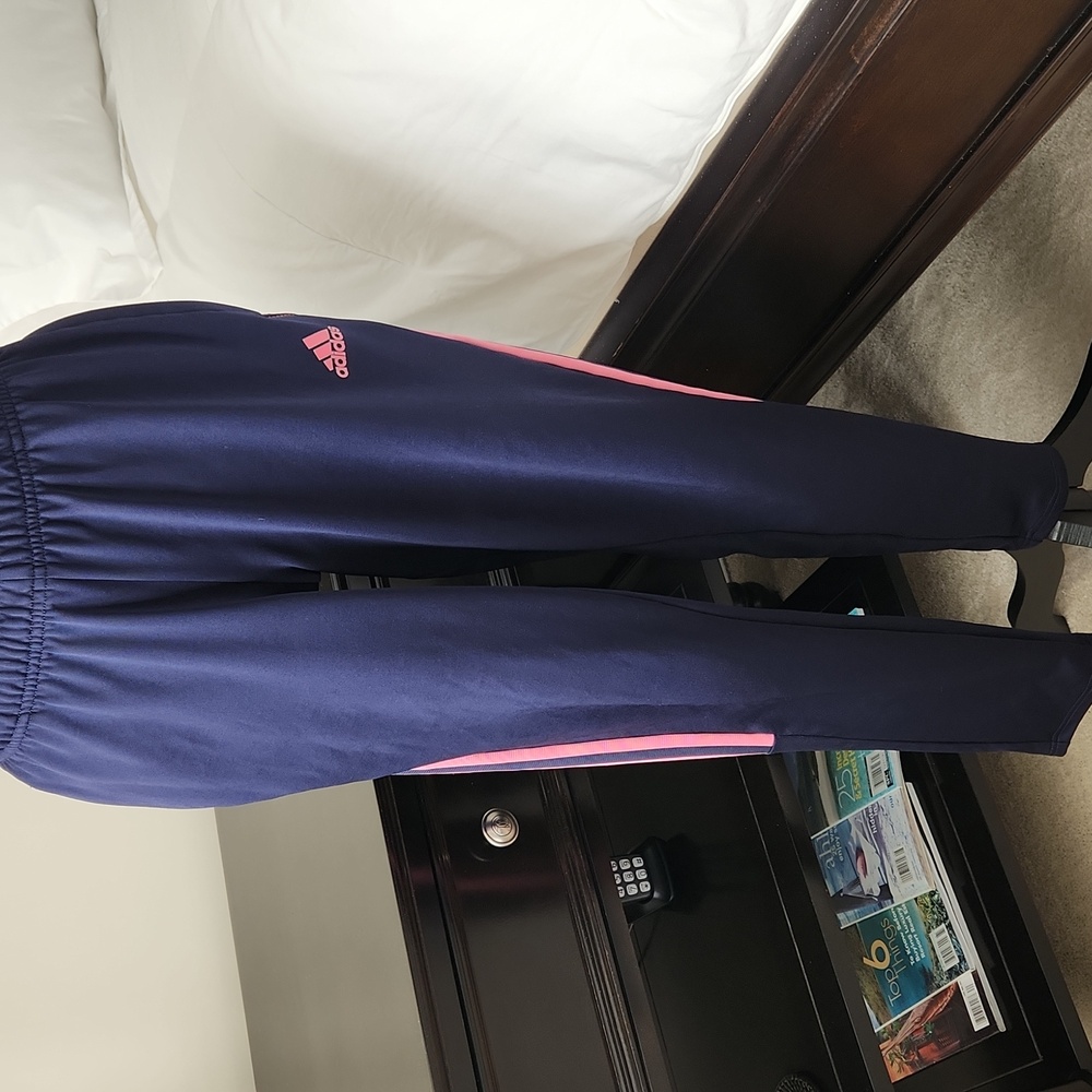 adidas Women's Sportswear AEROREADY Zip Pocket Tiro Pants